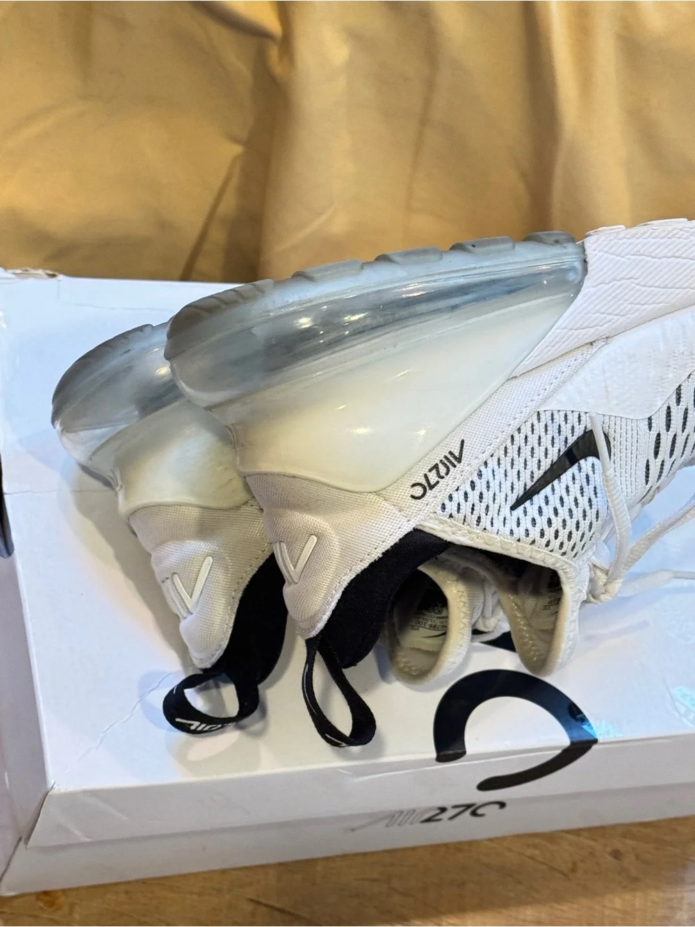 Nike Women’s Air Max 270 Sneakers White Black with Box